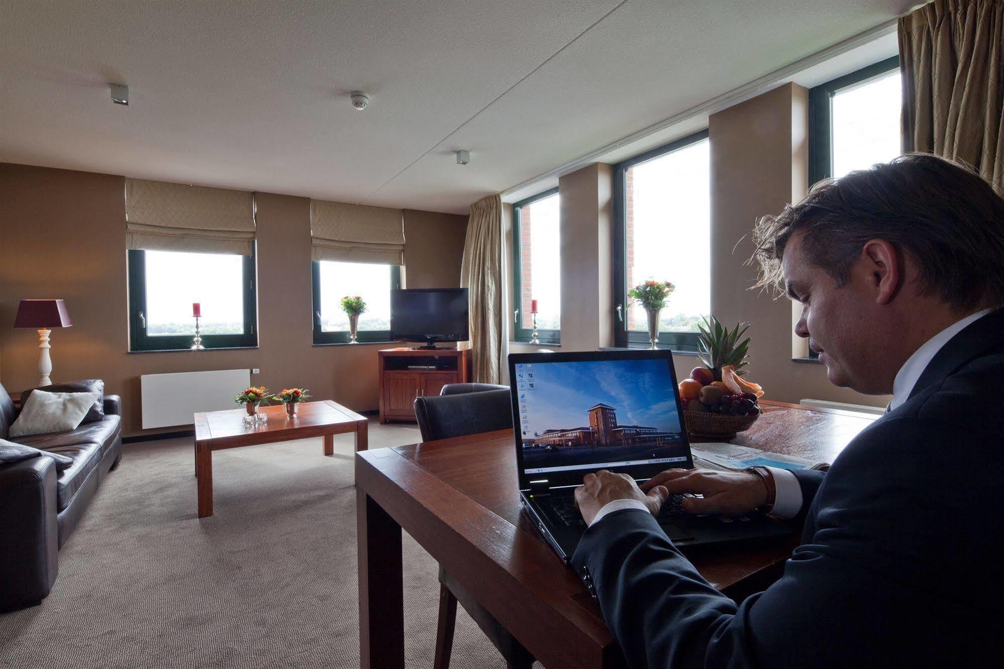 Hotel Van Der Valk Wolvega-Heerenveen Extérieur photo